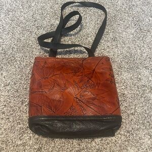 CL Whiting Elegant Leaf Embossed Leather Bag - Black and Brown